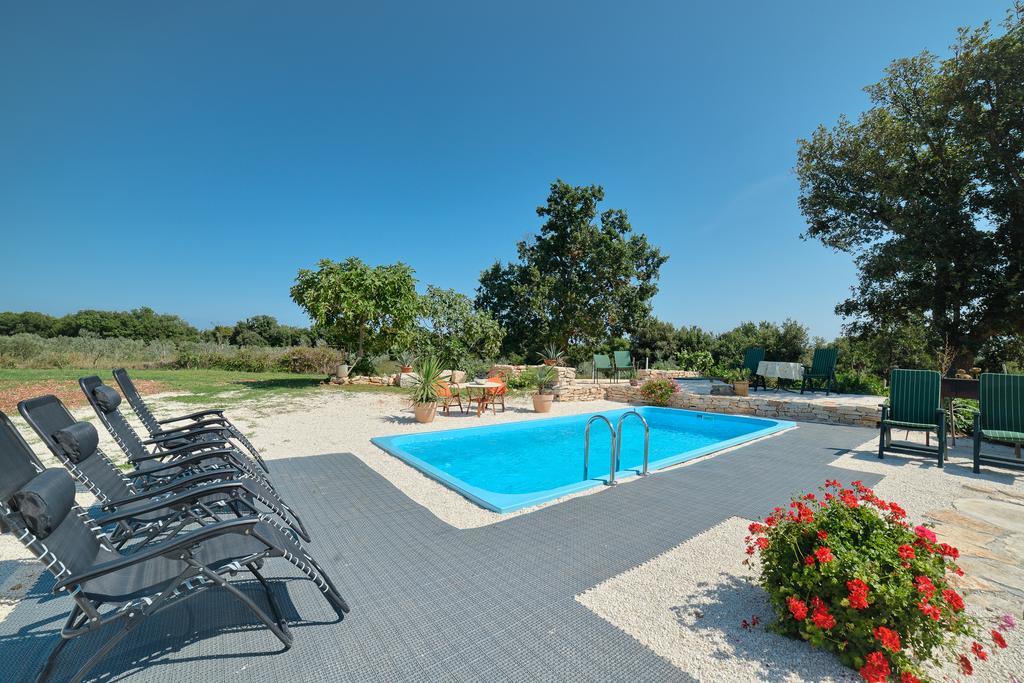 Beautiful Villa Palera With Private Pool Near Pula Ližnjan 외부 사진