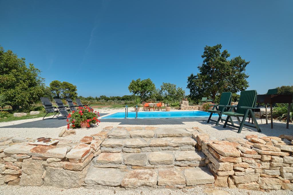 Beautiful Villa Palera With Private Pool Near Pula Ližnjan 외부 사진